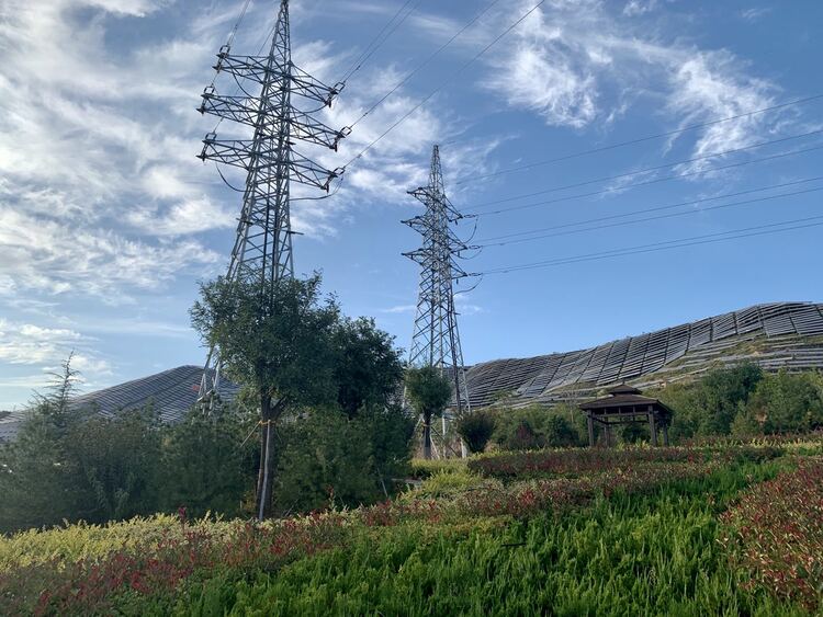 【中國夢·黃河情】以生態(tài)文明為引領(lǐng) 山西芮城走出發(fā)展新路子_fororder_2 光伏基地