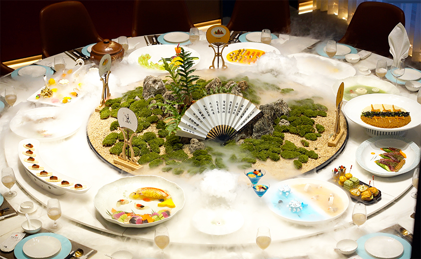 大觀樓長聯(lián)宴。 大觀樓長聯(lián)宴。