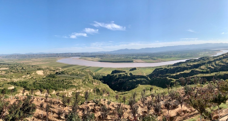 【中國夢·黃河情】以生態(tài)文明為引領(lǐng) 山西芮城走出發(fā)展新路子_fororder_1 站在黃河一號