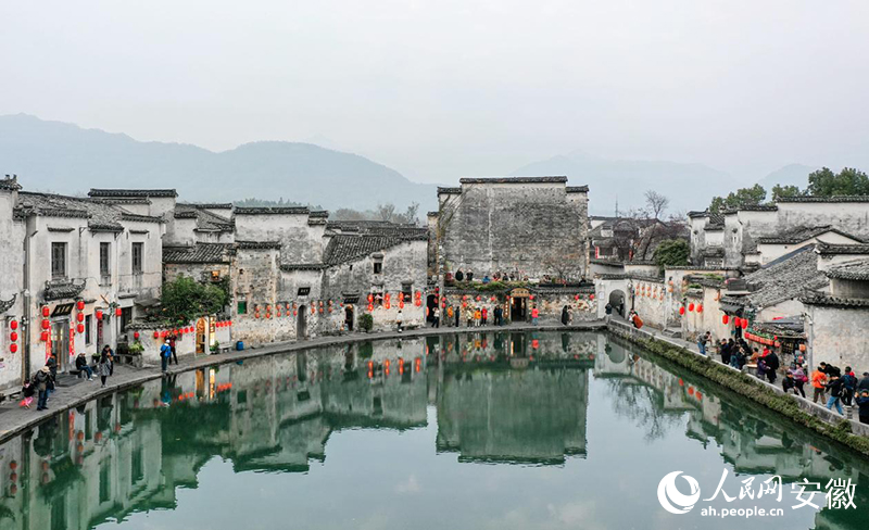宏村一隅。人民網(wǎng)記者 張俊攝